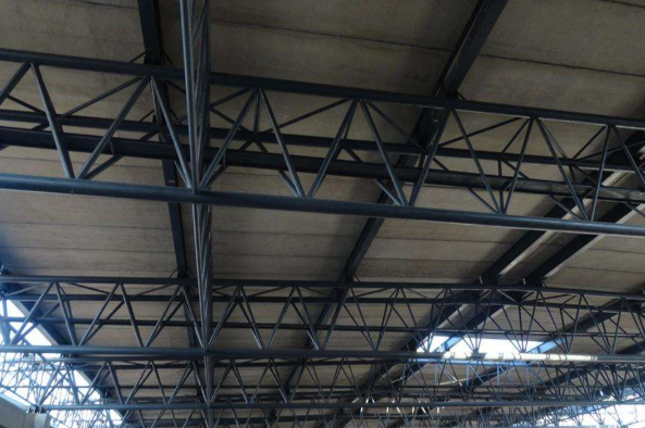 澳门如何区分管廊钢结构与桁架结构的管道支架